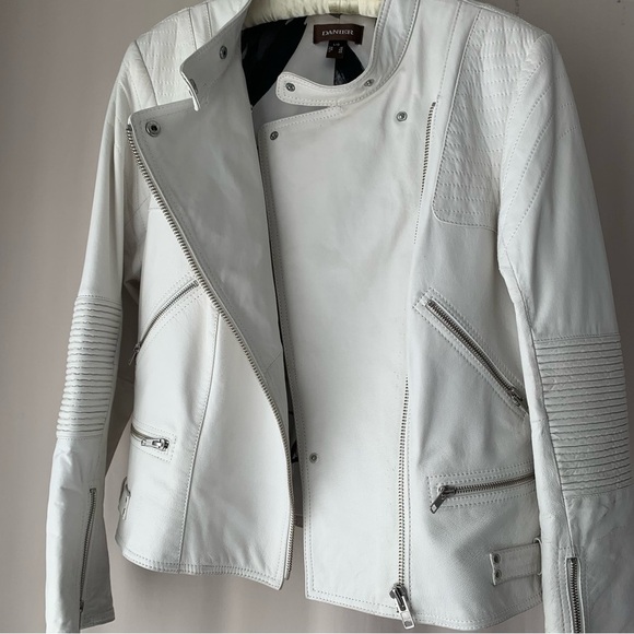 Danier  White moto Leather Jacket - Picture 3 of 12